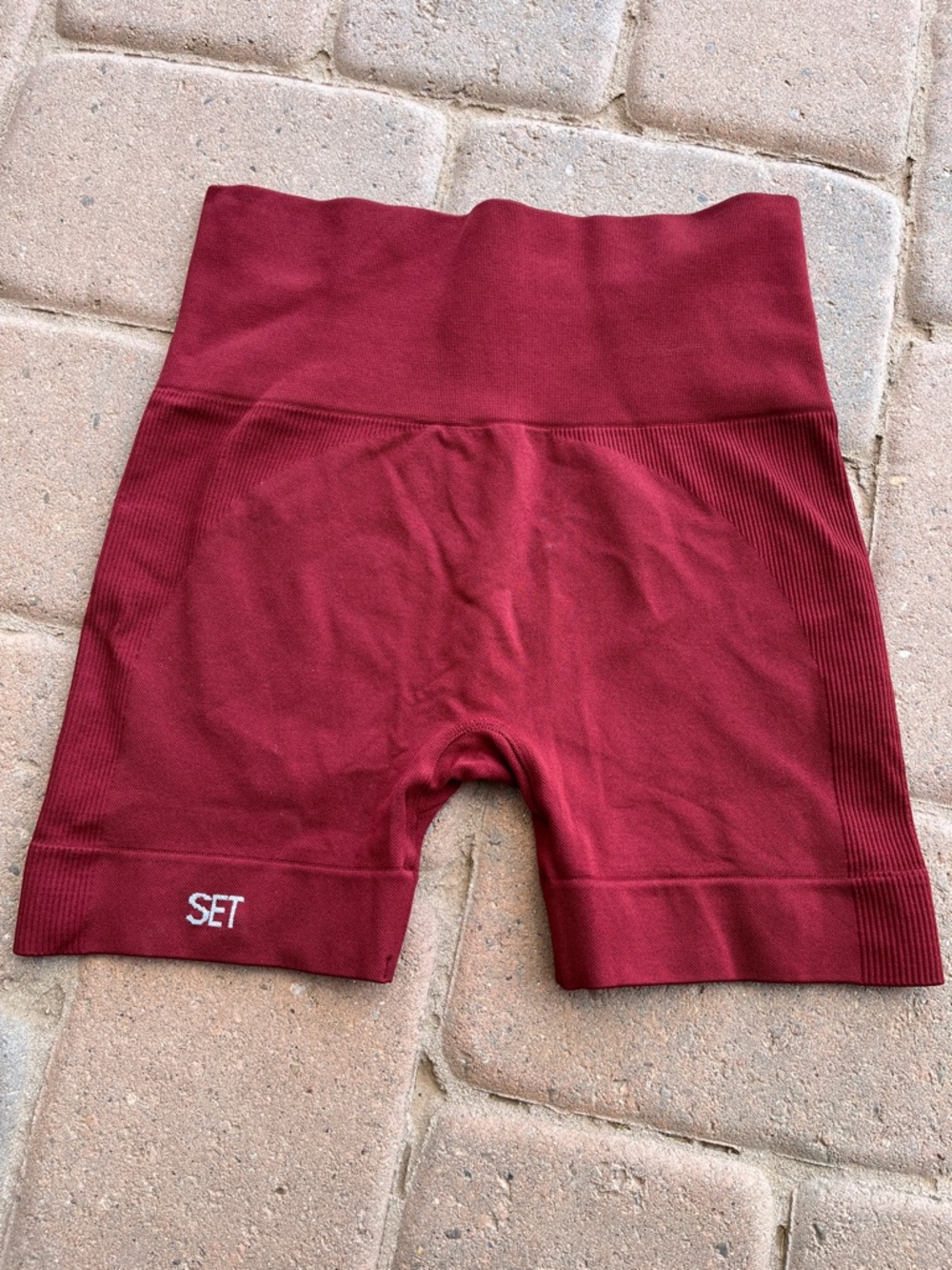 SET Active S Cherry Red Bike Shorts seamless